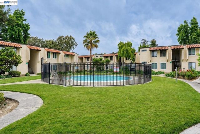 975 Murrieta Blve 24, Livermore, CA 94550
