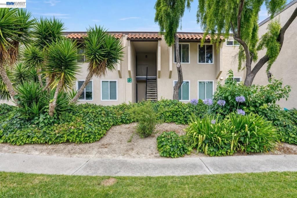 Image 43 of property listing at 975 Murrieta Blve 24, Livermore, CA 94550