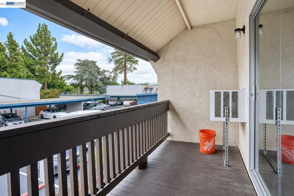 Image 54 of property listing at 975 Murrieta Blve 24, Livermore, CA 94550