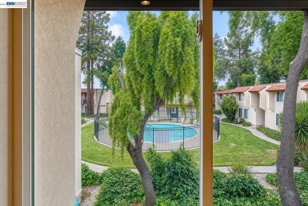 Image 55 of property listing at 975 Murrieta Blve 24, Livermore, CA 94550