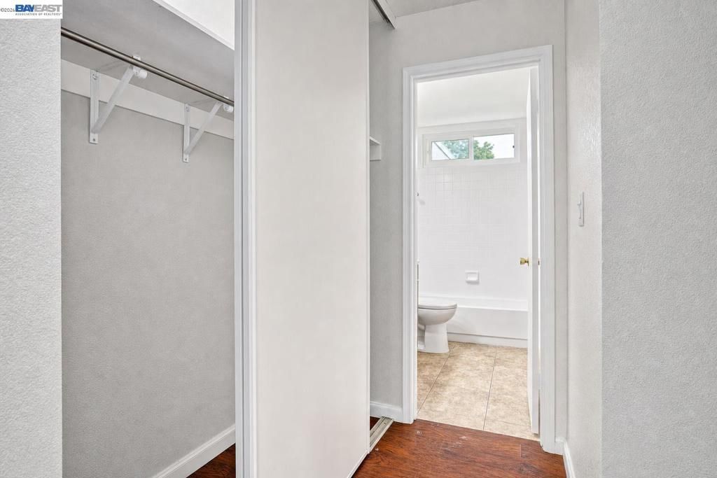 Image 59 of property listing at 975 Murrieta Blve 24, Livermore, CA 94550