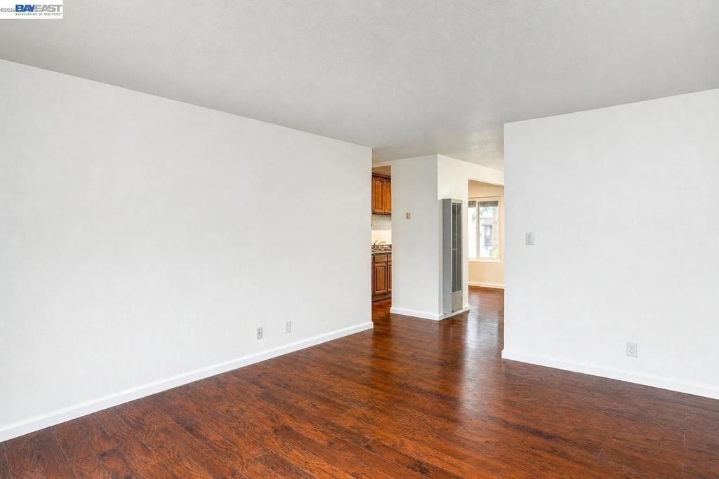 Image 70 of property listing at 975 Murrieta Blve 24, Livermore, CA 94550
