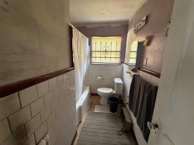 7434 Magnolia Street, Houston, TX 77023