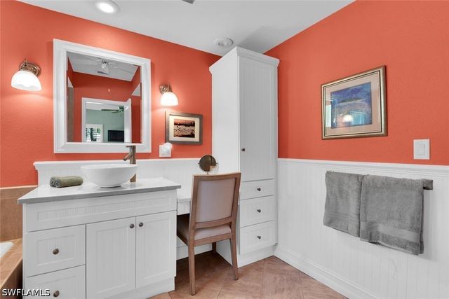 780 Willowbrook DR 707, Naples, FL 34108