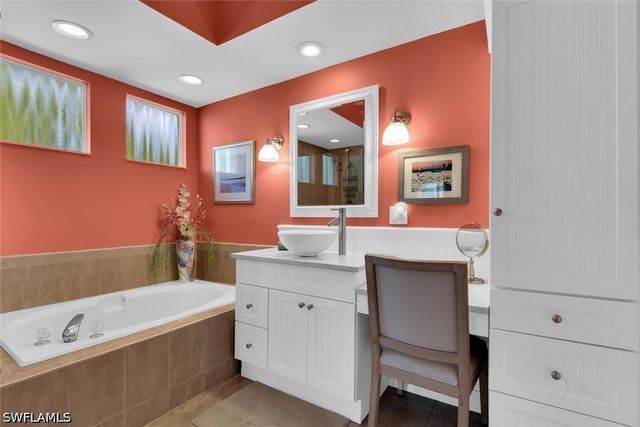 780 Willowbrook DR 707, Naples, FL 34108
