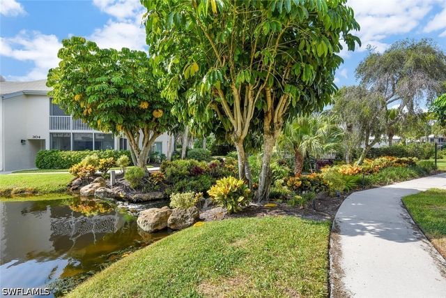 780 Willowbrook DR 707, Naples, FL 34108