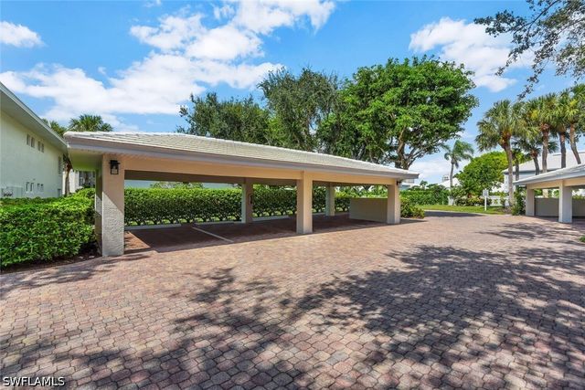 780 Willowbrook DR 707, Naples, FL 34108