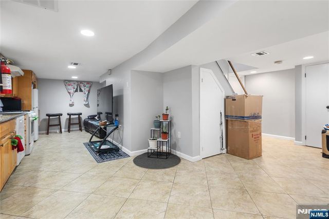 330 Harrison Avenue, Lodi, NJ 07644