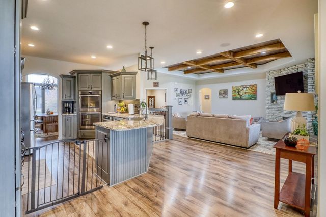 2607 Mcleod Drive E, West Fargo, ND 58078