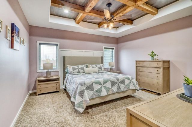 2607 Mcleod Drive E, West Fargo, ND 58078