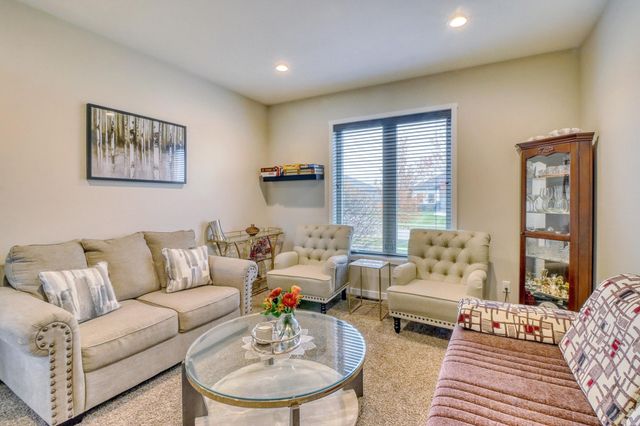 2607 Mcleod Drive E, West Fargo, ND 58078