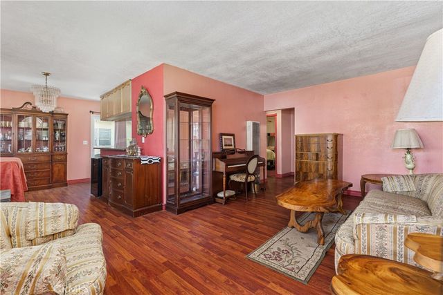 981 W Oliver Street, San Pedro, CA 90731