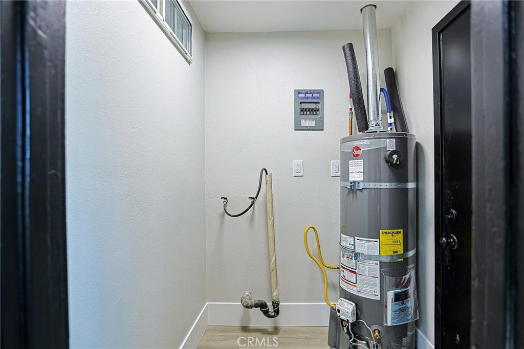Image 12 of property listing at 401 S Garnsey Street, Santa Ana, CA 92701
