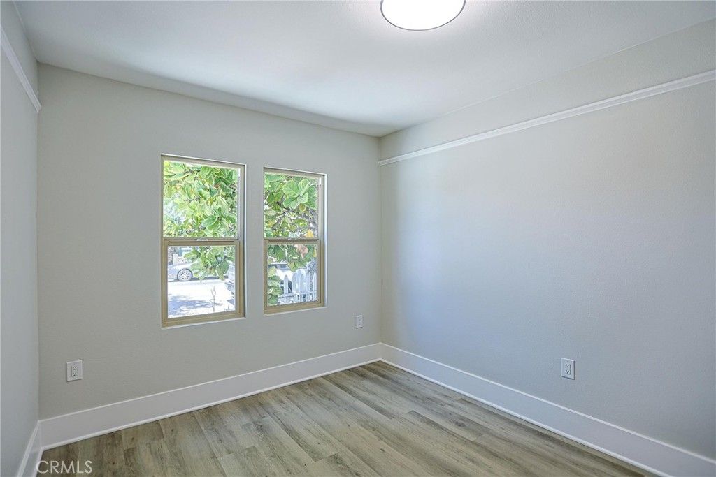 Image 14 of property listing at 401 S Garnsey Street, Santa Ana, CA 92701