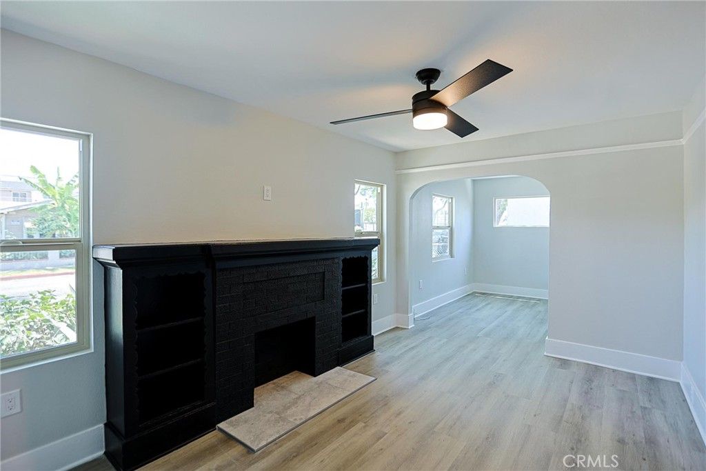 Image 16 of property listing at 401 S Garnsey Street, Santa Ana, CA 92701