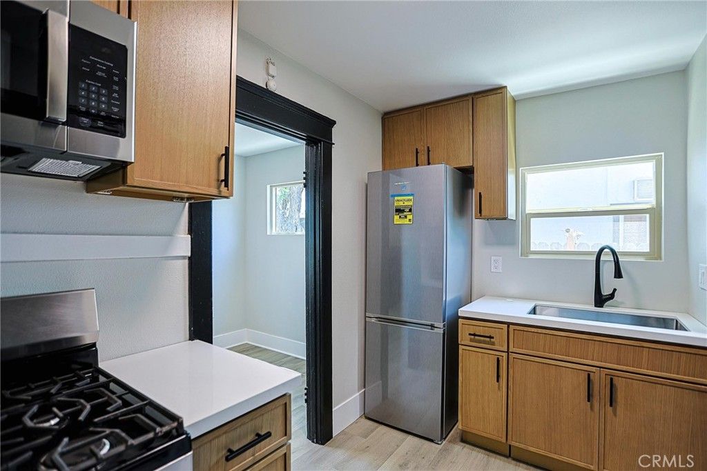 Image 23 of property listing at 401 S Garnsey Street, Santa Ana, CA 92701
