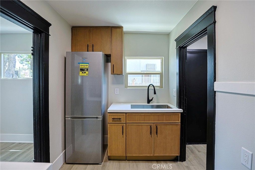 Image 24 of property listing at 401 S Garnsey Street, Santa Ana, CA 92701