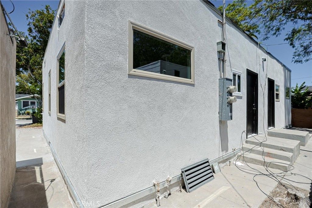 Image 26 of property listing at 401 S Garnsey Street, Santa Ana, CA 92701