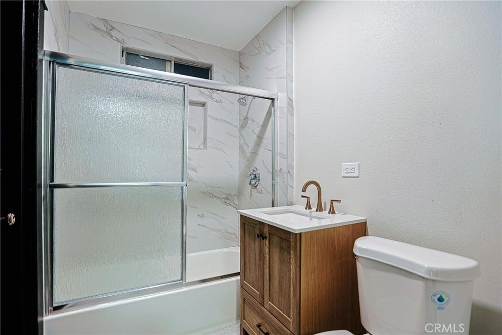 Image 30 of property listing at 401 S Garnsey Street, Santa Ana, CA 92701