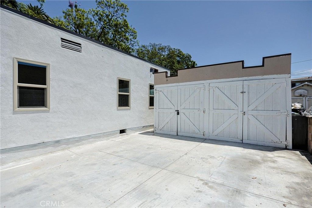 Image 32 of property listing at 401 S Garnsey Street, Santa Ana, CA 92701