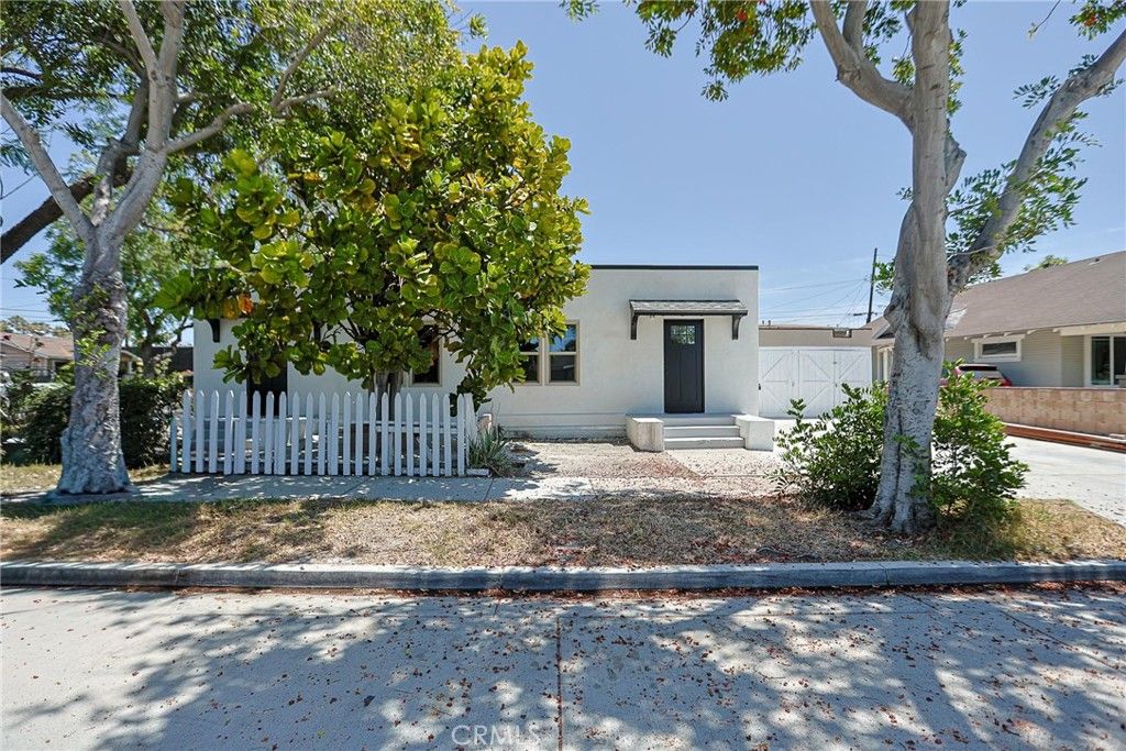Image 34 of property listing at 401 S Garnsey Street, Santa Ana, CA 92701