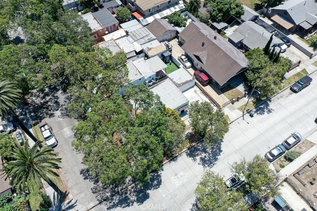 Image 35 of property listing at 401 S Garnsey Street, Santa Ana, CA 92701