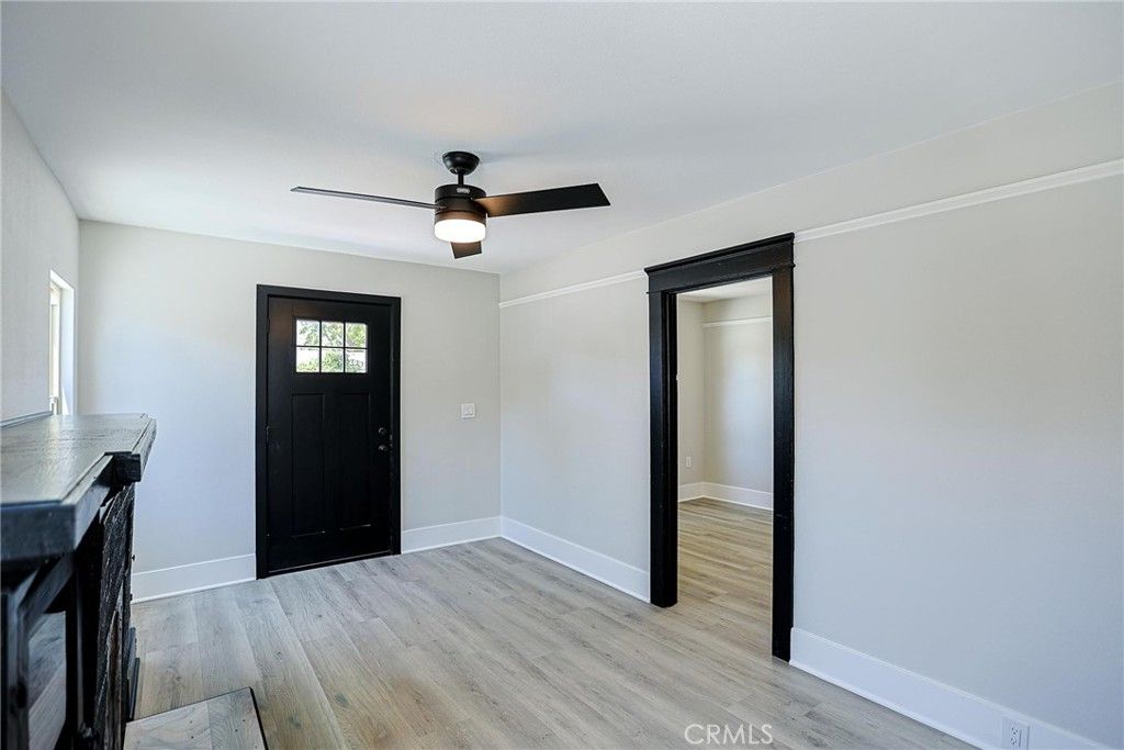 Image 5 of property listing at 401 S Garnsey Street, Santa Ana, CA 92701