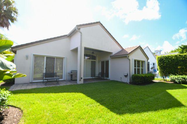 8197 Cypress Point Road, West Palm Beach, FL 33412