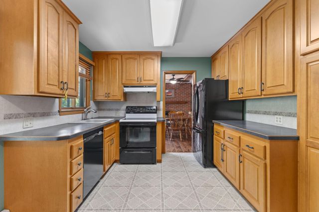 3810 Bassett Creek Drive, Golden Valley, MN 55422