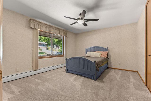 3810 Bassett Creek Drive, Golden Valley, MN 55422