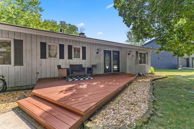 3810 Bassett Creek Drive, Golden Valley, MN 55422