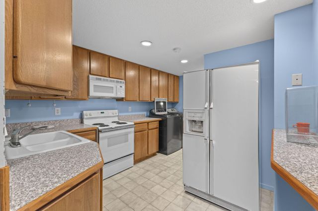 3810 Bassett Creek Drive, Golden Valley, MN 55422
