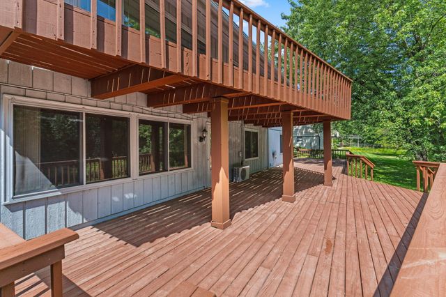 3810 Bassett Creek Drive, Golden Valley, MN 55422