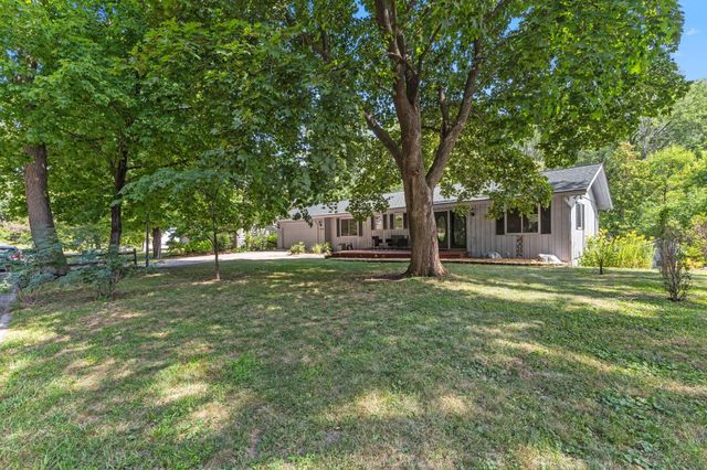 3810 Bassett Creek Drive, Golden Valley, MN 55422