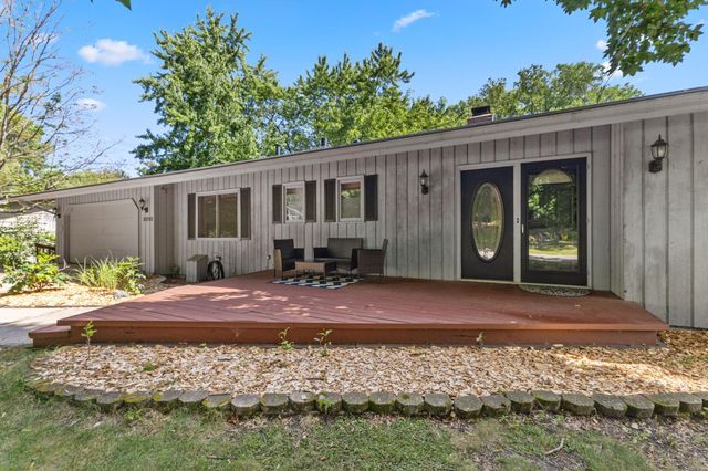 3810 Bassett Creek Drive, Golden Valley, MN 55422
