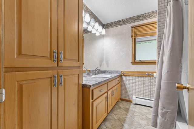3810 Bassett Creek Drive, Golden Valley, MN 55422