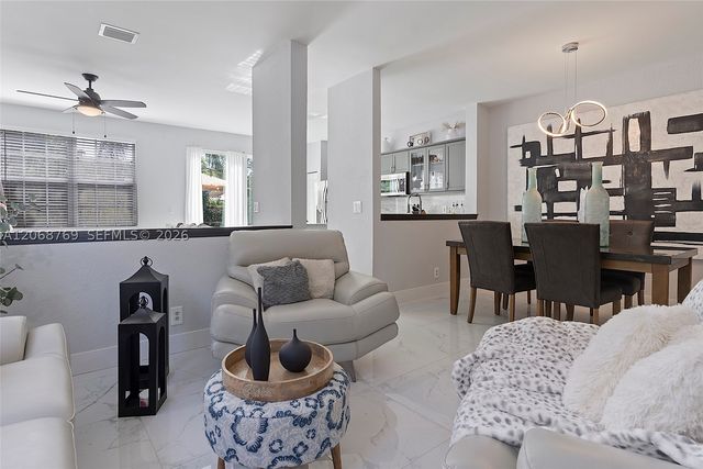 3850 NW 90th Way, Sunrise, FL 33351