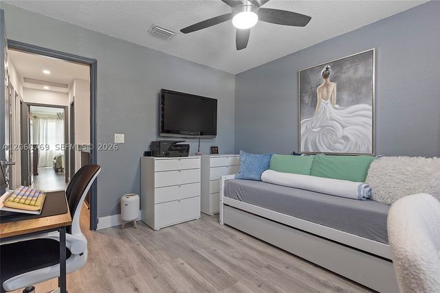 3850 NW 90th Way, Sunrise, FL 33351