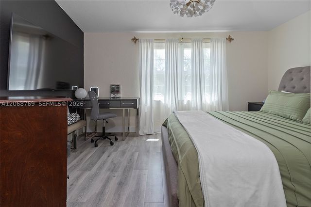 3850 NW 90th Way, Sunrise, FL 33351