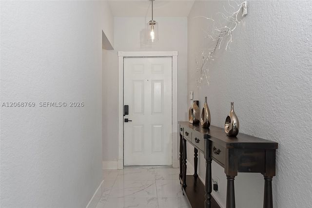3850 NW 90th Way, Sunrise, FL 33351
