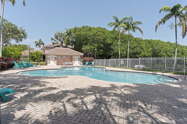 3850 NW 90th Way, Sunrise, FL 33351