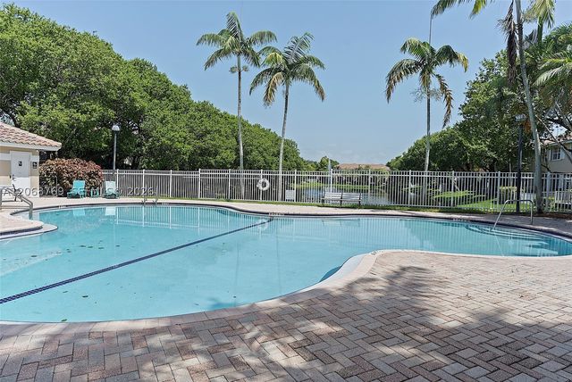 3850 NW 90th Way, Sunrise, FL 33351