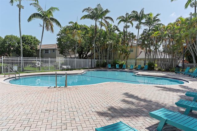 3850 NW 90th Way, Sunrise, FL 33351