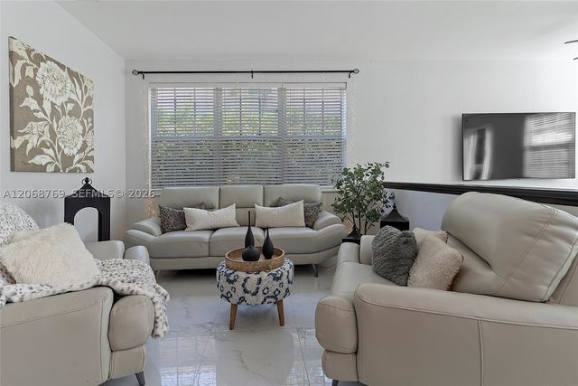 3850 NW 90th Way, Sunrise, FL 33351