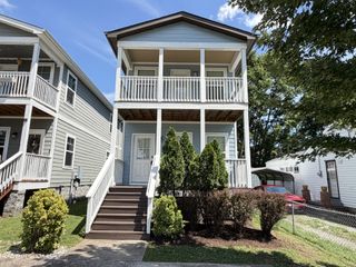 1006 Trice Dr, Nashville, TN 37209