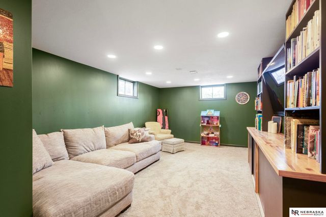 5945 Francis Street, Lincoln, NE 68505