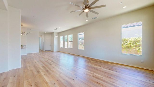 25 Pinot Noir, Rancho Mirage, CA 92270