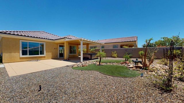 25 Pinot Noir, Rancho Mirage, CA 92270