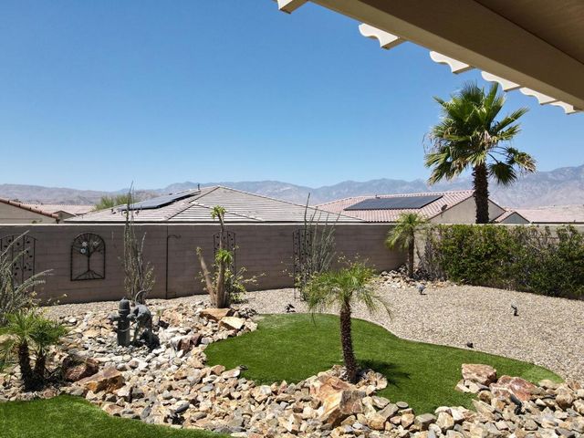 25 Pinot Noir, Rancho Mirage, CA 92270