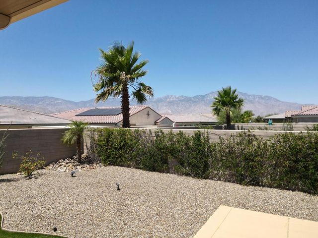 25 Pinot Noir, Rancho Mirage, CA 92270